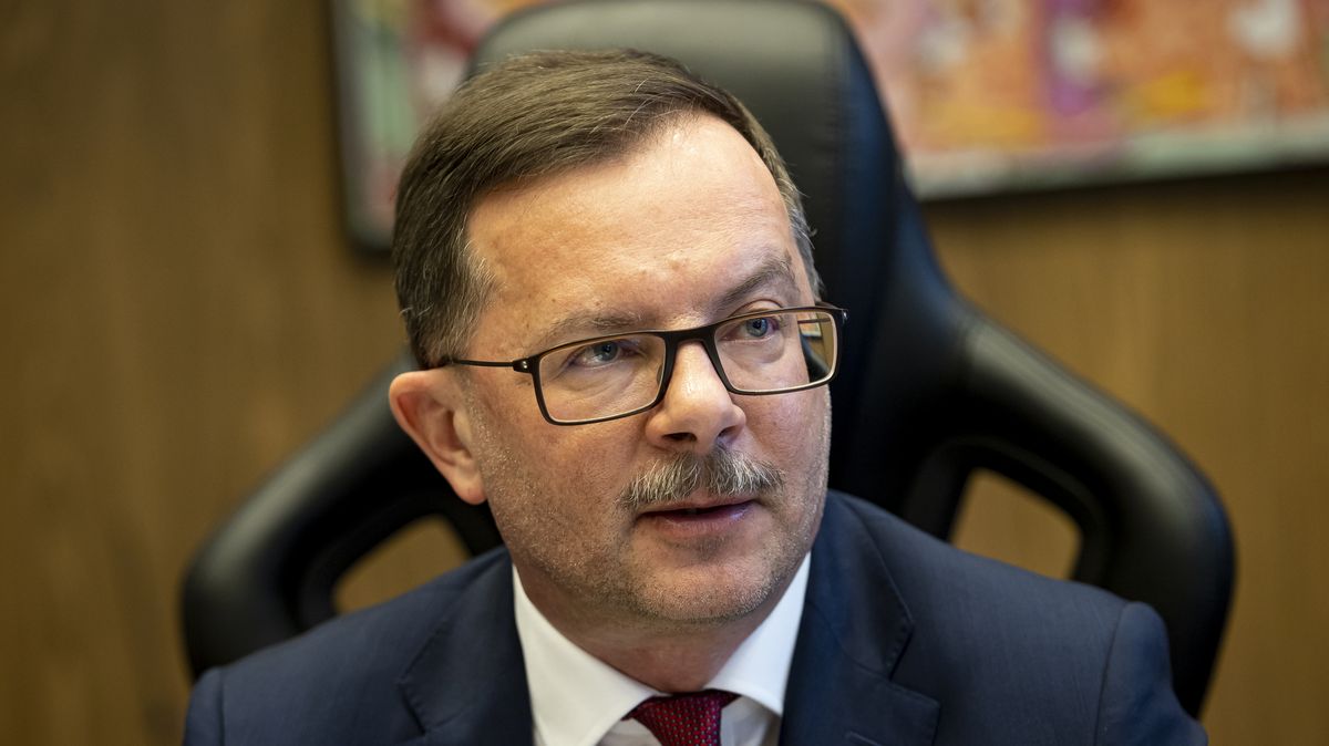 Viceguvernér ČNB Frait: Vysoké sazby zůstanou déle